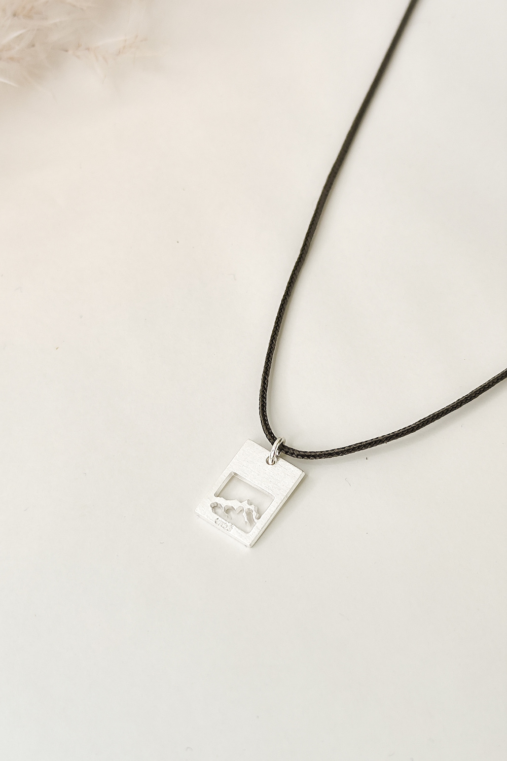 Collier montagne homme cordon - Chardonnet ajouré S – Image 3