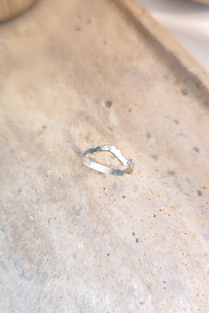 Alliance Montagne Femme pavée d'un diamant - Osmose Mont Blanc – Image 3