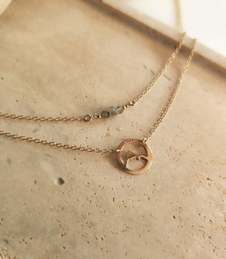 Look exclusif collier Nimiaz S & collier pierre naturelle